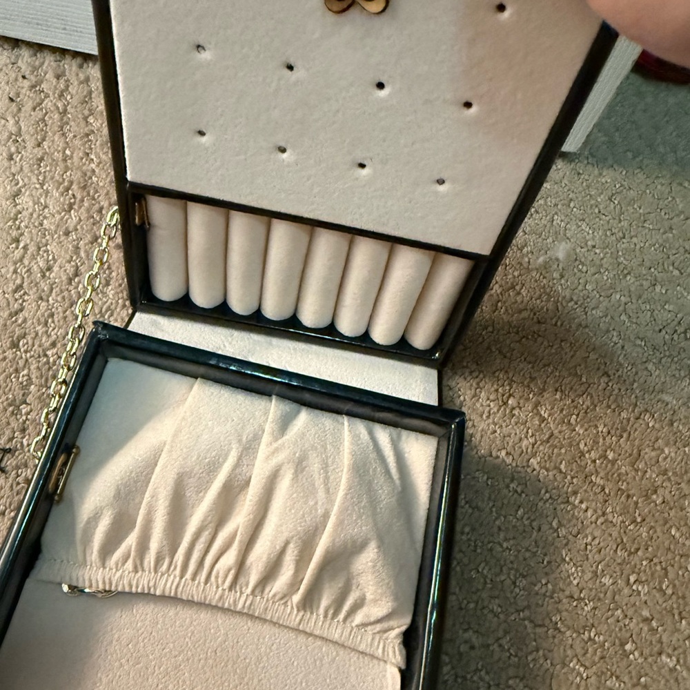 Vintage Cream Jewelry Box with Gold Chain Accent